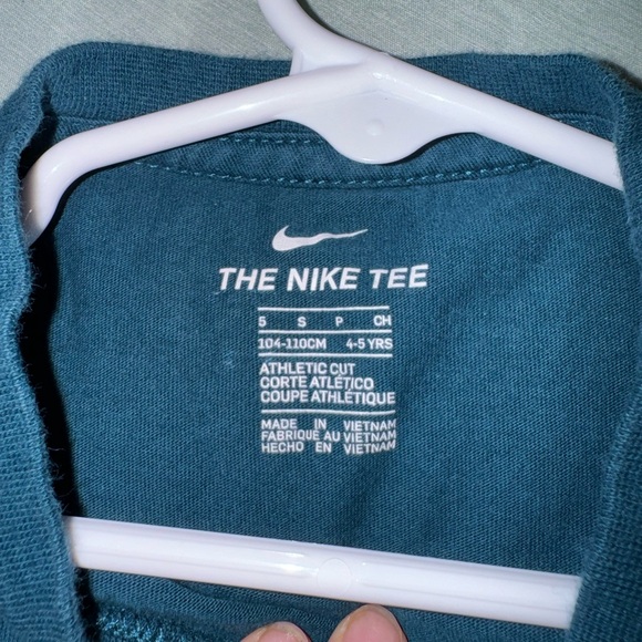 Boys Nike Tee - Picture 2 of 2